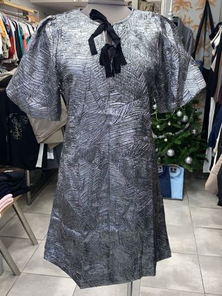 😍 Krásná nova Silvestrovská a Novoroční kolekce na obchodech Gin Tonic UL a TP, kde všechny dárky můžete nakoupit až do...